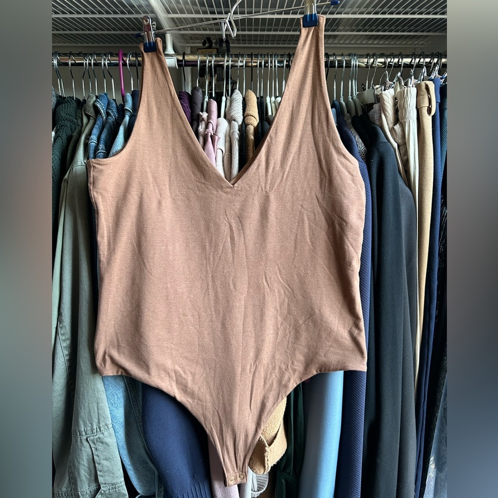 Banana Republic True Hue Bodysuit | Large | Brown | EUC